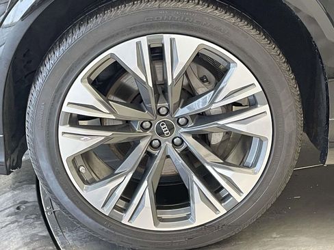 Certified 2025 Audi Q8 Premium w/ Black Optic Package AWD/4WD image 11