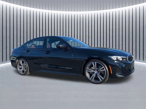 Certified 2023 BMW 330i Sedan w/ Premium Package image 3