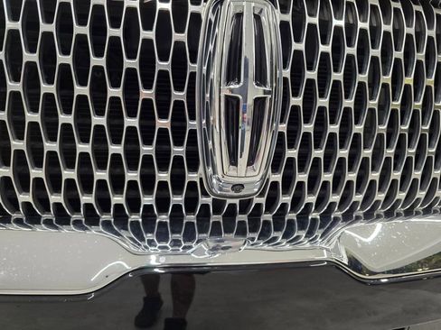 Used 2023 Lincoln Navigator L Reserve RWD image 9