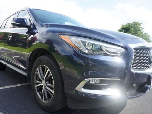 Used 2019 INFINITI QX60 Luxe w/ Essential Package AWD/4WD image 3