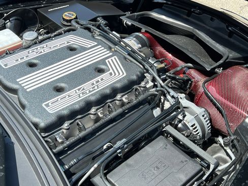 Used 2017 Chevrolet Corvette Z06 w/ Z07 Performance Package RWD image 43