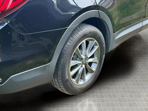 Used 2017 Hyundai Santa Fe SE AWD/4WD image 16