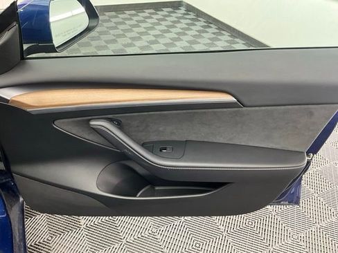 Used 2023 Tesla Model 3 Standard Range image 13