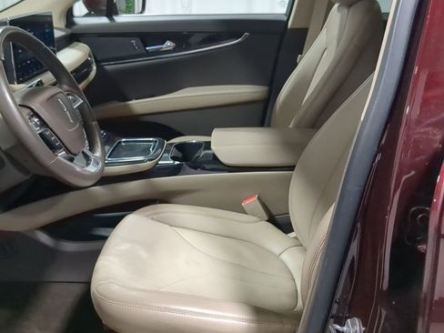 Used 2023 Lincoln Nautilus Reserve image 23