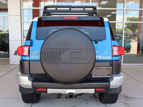 Used 2007 Toyota FJ Cruiser 4WD image 7
