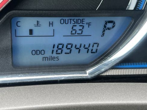 Used 2013 Toyota RAV4 Limited image 29