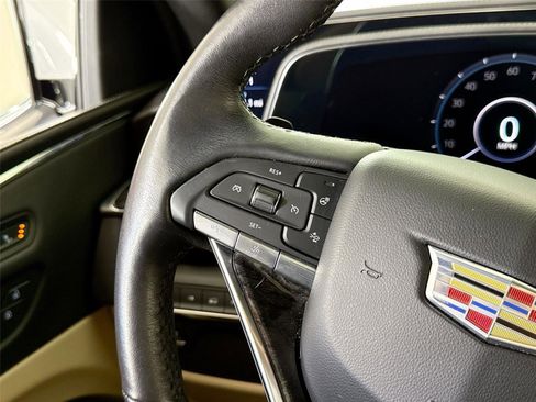 Used 2021 Cadillac Escalade Premium Luxury AWD/4WD image 24