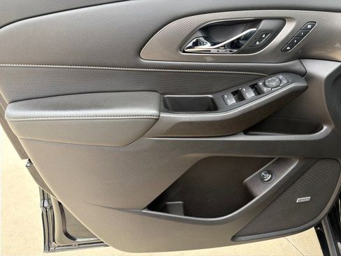 Used 2023 Chevrolet Traverse Premier w/ Redline Edition image 4