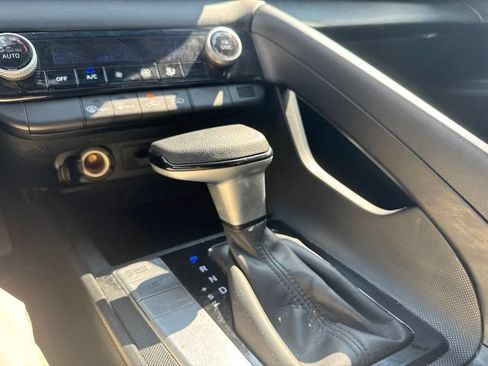 Used 2023 Hyundai Elantra SEL FWD image 12