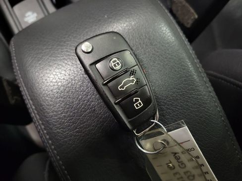 Used 2018 Audi Q3 2.0T Premium Plus w/ Premium Plus Package image 17