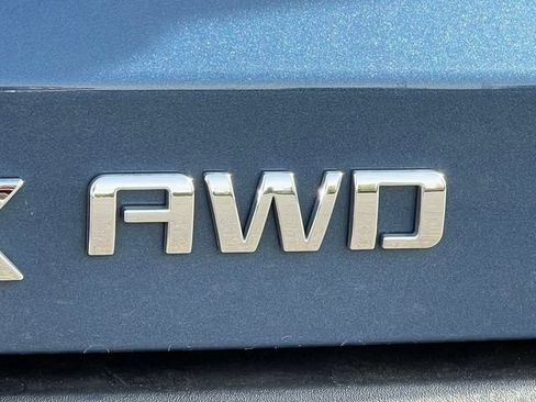 Used 2026 Chevrolet Equinox LT w/ Convenience Package II AWD/4WD image 2