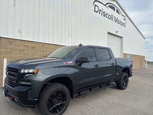 Used 2022 Chevrolet Silverado 1500 LT Trail Boss w/ LPO, Dark Essentials Package AWD/4WD image 2