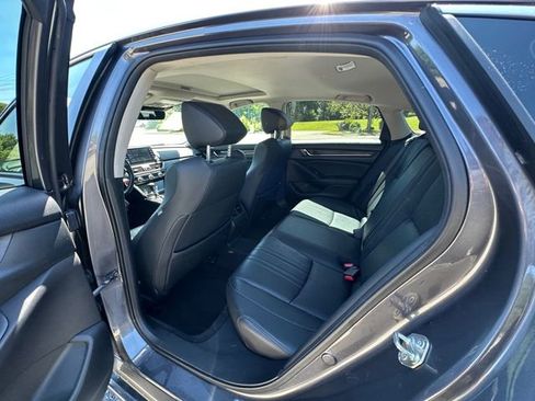 Used 2018 Honda Accord Touring image 18
