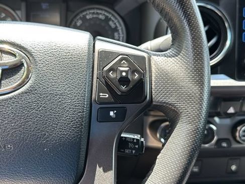 Used 2017 Toyota Tacoma TRD Off-Road w/ Tow Package (A/T) AWD/4WD image 13