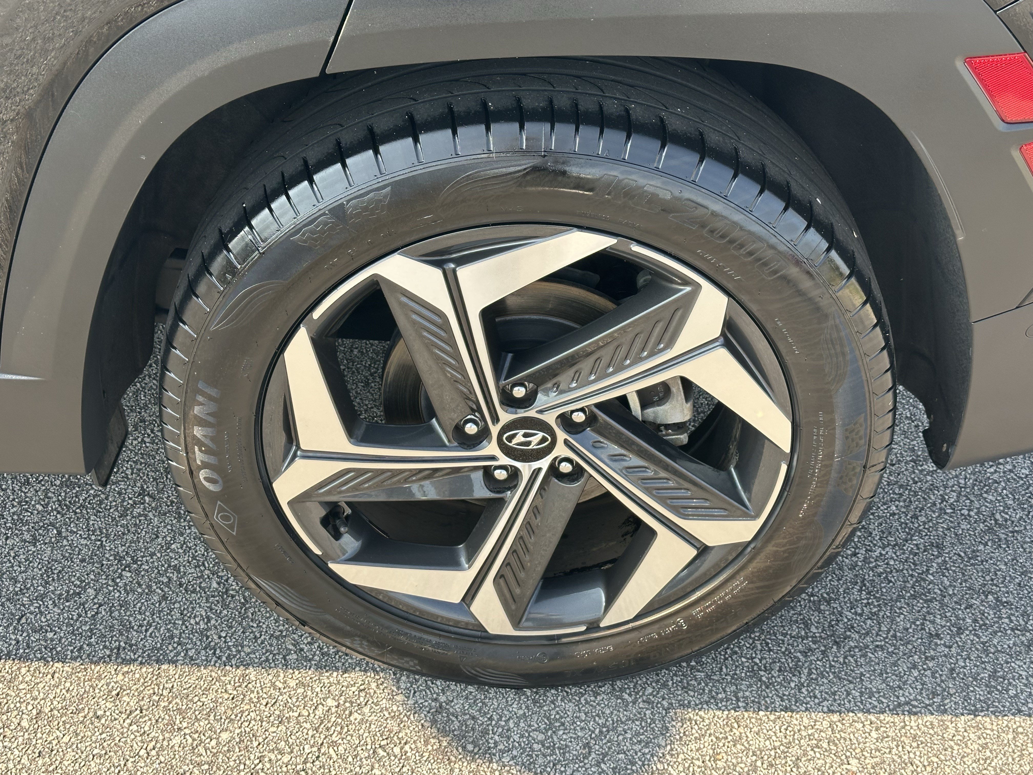 Used 2024 Hyundai Tucson Limited FWD image 18