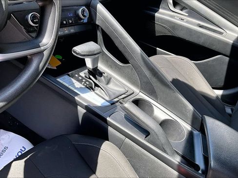 Used 2023 Hyundai Elantra SEL FWD image 10