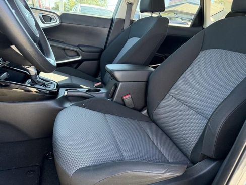 Used 2023 Kia Soul S image 16