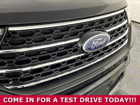 Used 2020 Ford Explorer XLT w/ Equipment Group 202A image 34