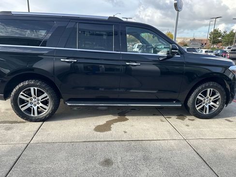 Used 2022 Ford Expedition Max Limited image 5