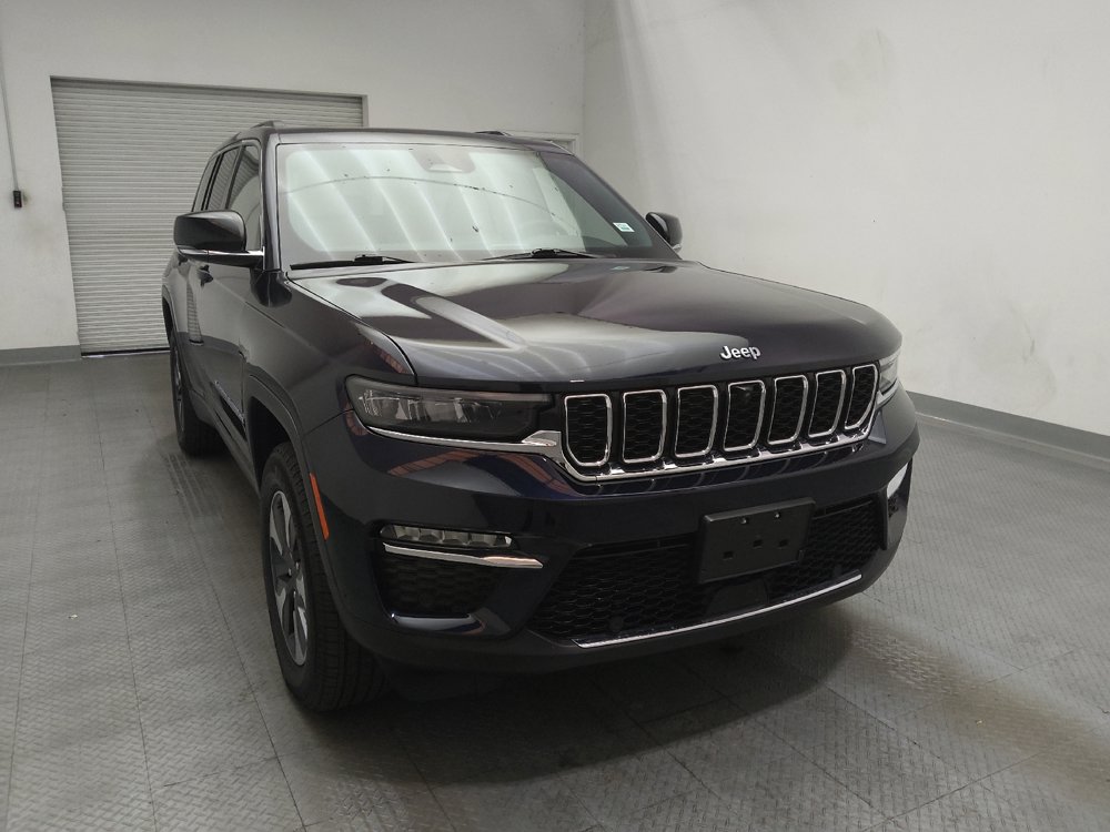 Used 2023 Jeep Grand Cherokee 4WD 4xe w/ Luxury Tech Group II image 14