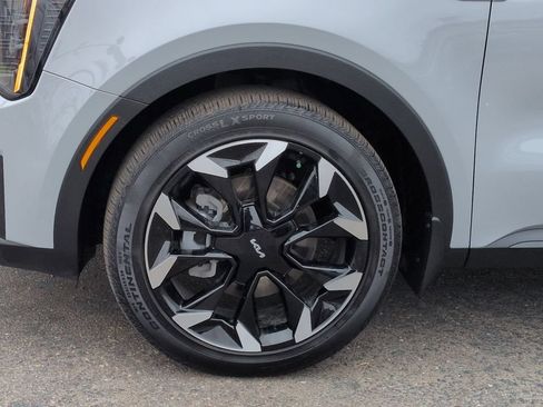 Certified 2025 Kia Sorento EX w/ Panoramic Sunroof Package FWD image 34