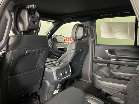New 2026 Ford Expedition Platinum w/ Stealth Appearance Package AWD/4WD image 15
