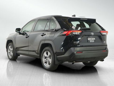 Used 2025 Toyota RAV4 XLE AWD/4WD image 3