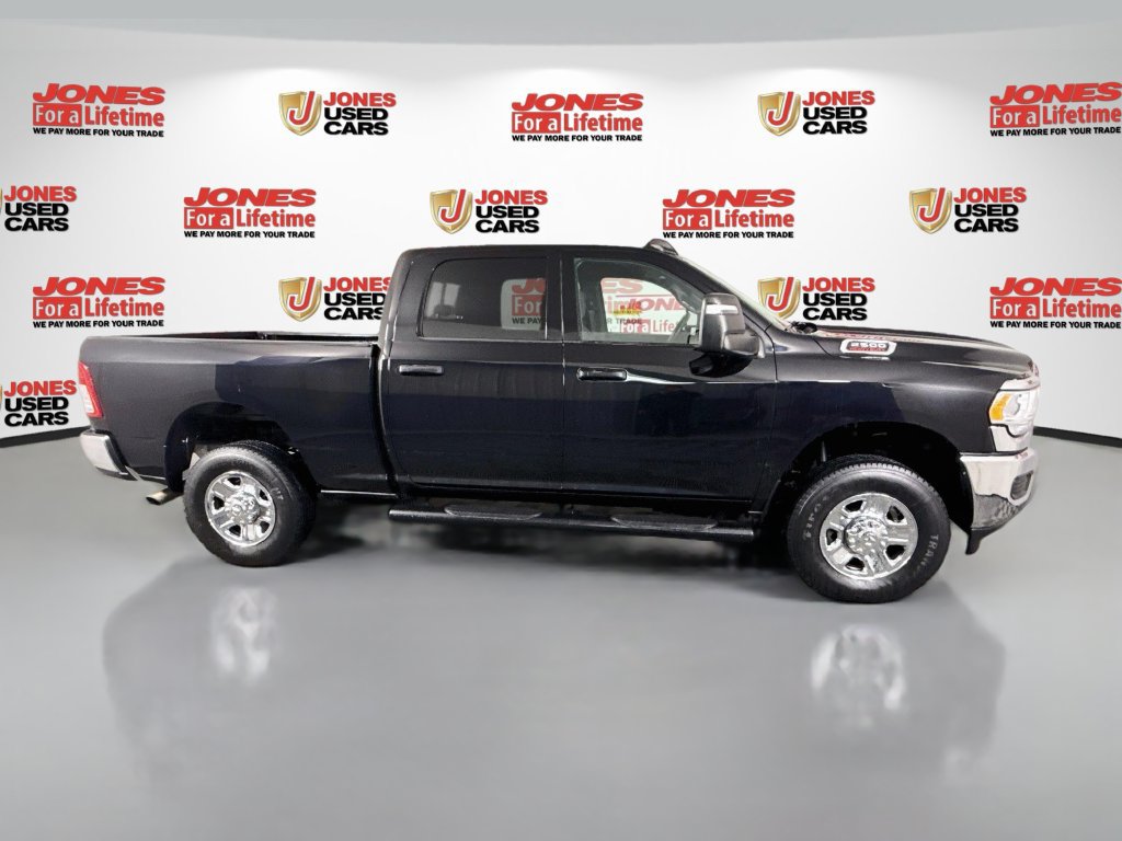 Used 2024 RAM 2500 Tradesman w/ Chrome Appearance Group AWD/4WD image 17