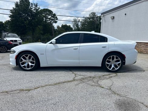 Used 2016 Dodge Charger R/T w/ Plus Group RWD image 2