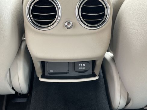 Used 2019 Mercedes-Benz E 450 4MATIC Sedan image 40