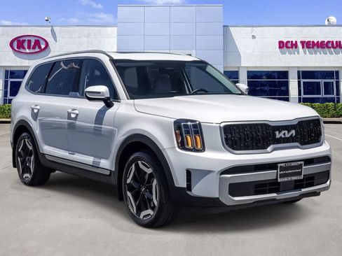Certified 2024 Kia Telluride EX w/ EX Captain's Chair Package AWD/4WD image 3