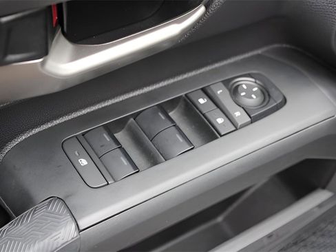 Used 2024 Toyota Tacoma TRD Sport image 17