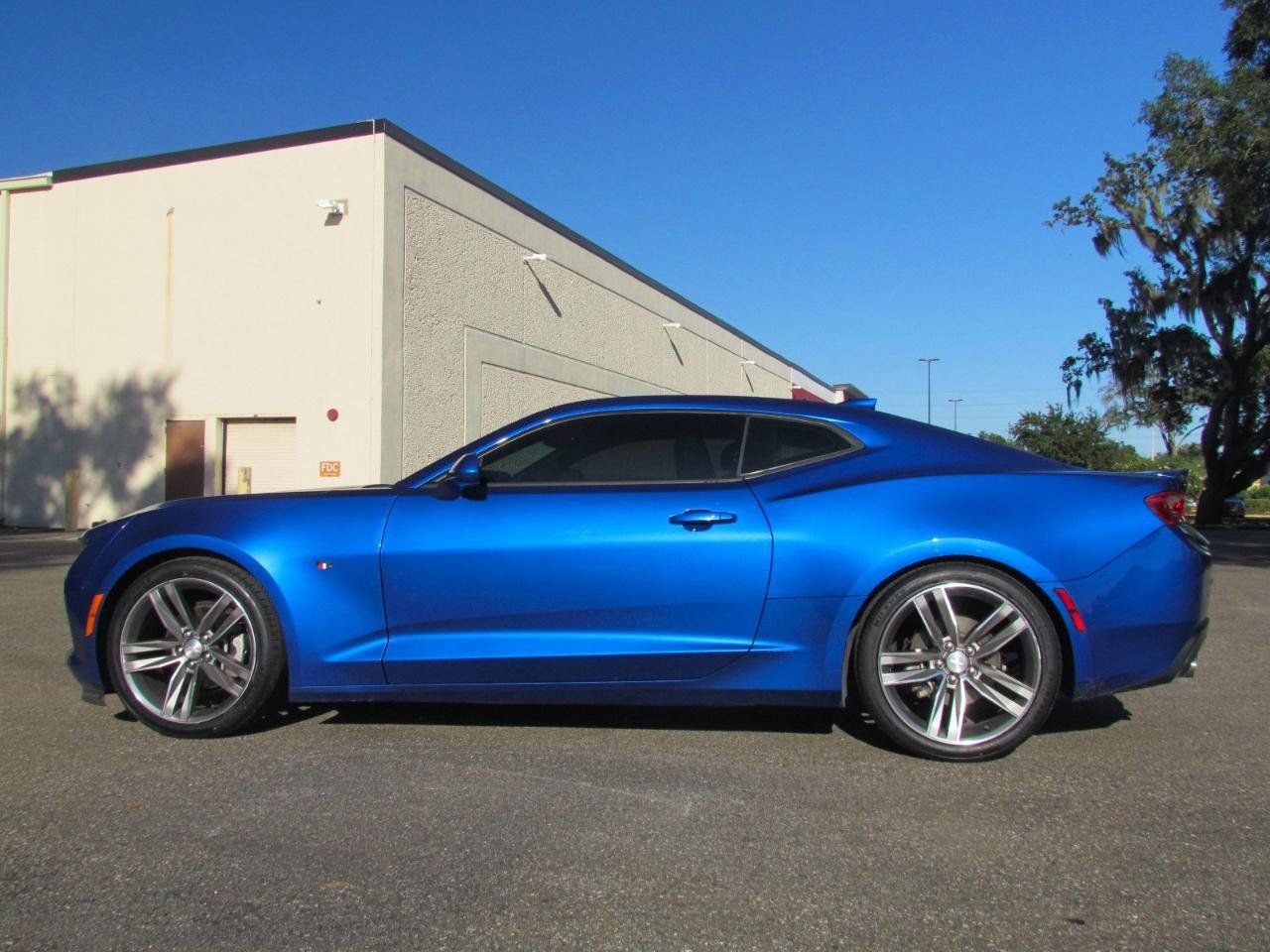 Used 2017 Chevrolet Camaro LT RWD image 4