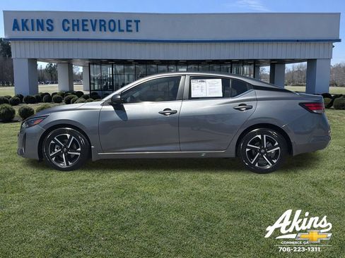 Used 2024 Nissan Sentra SV FWD image 1