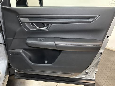 Certified 2025 Honda CR-V Sport image 37