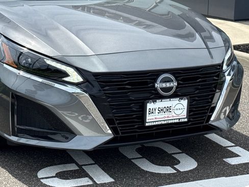 Certified 2025 Nissan Altima 2.5 SV w/ SV Premium Package FWD image 8