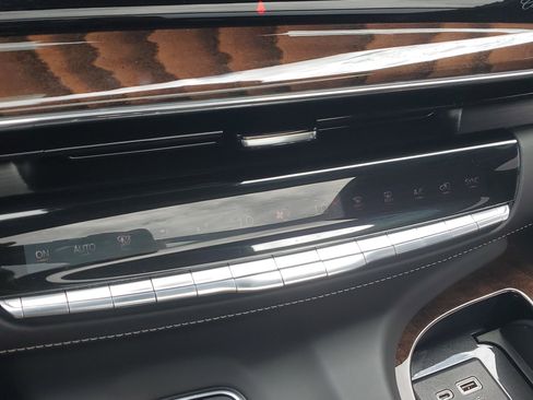 Used 2022 Cadillac Escalade ESV Sport Platinum w/ LPO, ONYX Package image 30