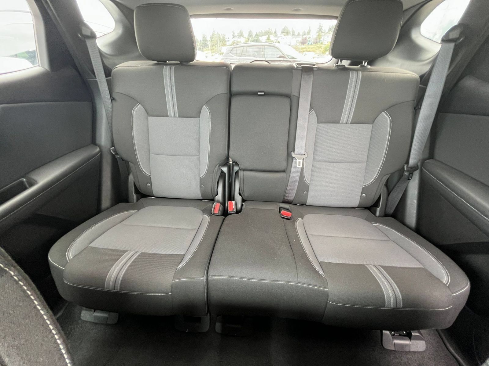 Used 2025 Chevrolet Blazer LT FWD image 38