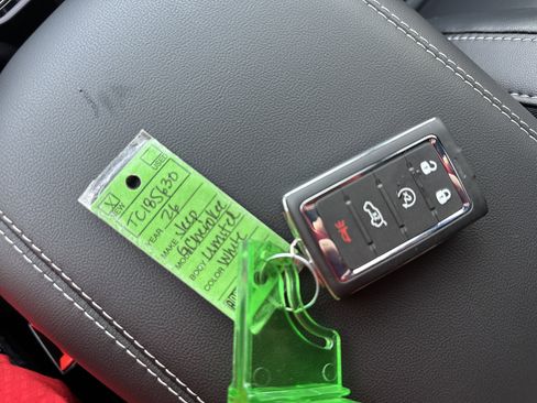 New 2026 Jeep Grand Cherokee Limited AWD/4WD image 3