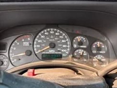 Used 2002 Chevrolet Silverado 2500 4x4 Crew Cab image 6
