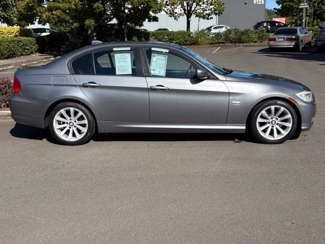 Used 2011 BMW 328i xDrive Sedan AWD/4WD image 8