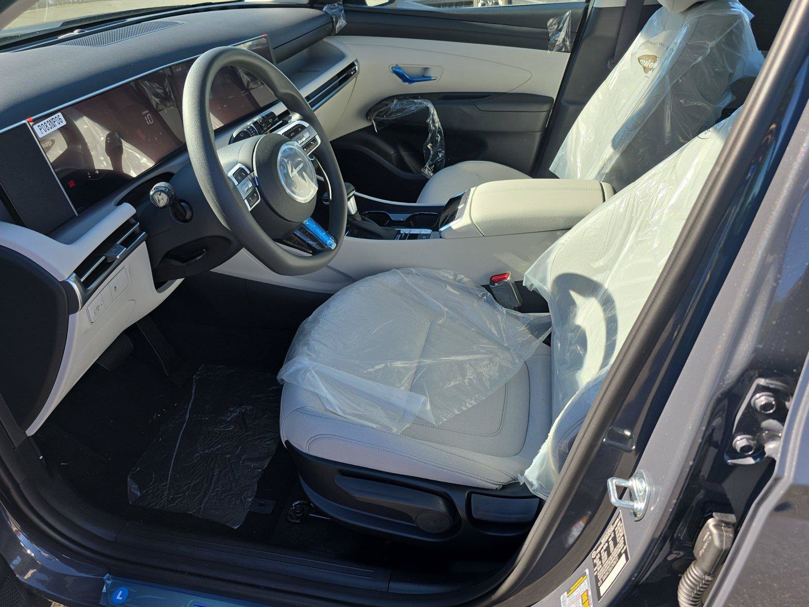 New 2026 Hyundai Tucson SE AWD/4WD image 3