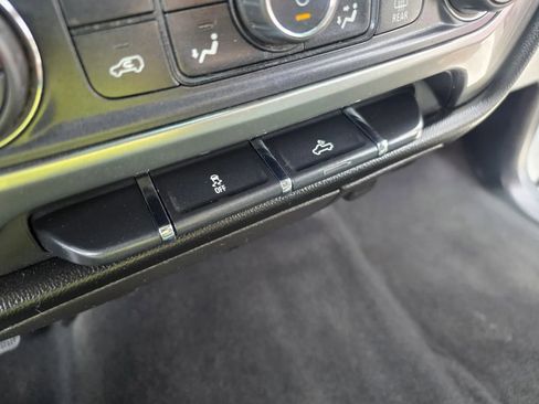 Used 2018 Chevrolet Silverado 1500 LT w/ All Star Edition RWD image 21