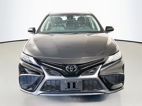 Used 2024 Toyota Camry SE FWD image 2