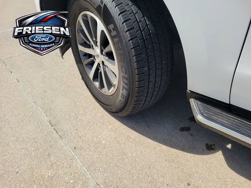 Used 2020 Ford Expedition Max XLT w/ Equipment Group 202A image 9