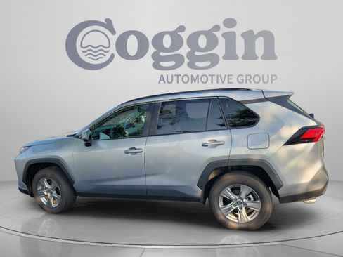 Used 2023 Toyota RAV4 XLE w/ Convenience Package FWD image 3
