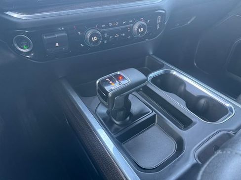Used 2025 Chevrolet Silverado 1500 LT AWD/4WD image 18