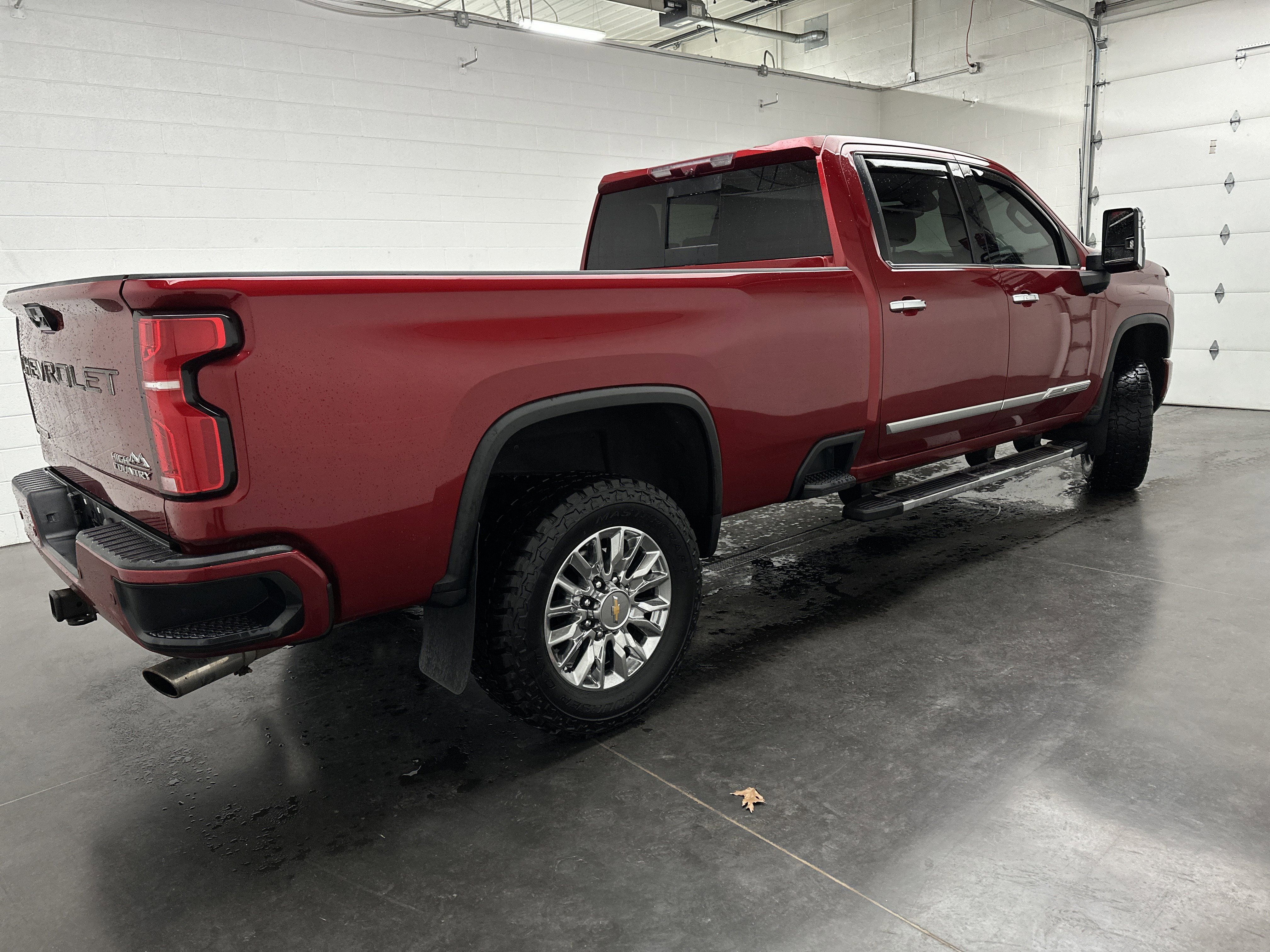 Used 2024 Chevrolet Silverado 3500 High Country w/ High Country Premium Package AWD/4WD image 11