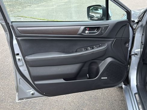 Used 2015 Subaru Legacy 2.5i Limited AWD/4WD image 11
