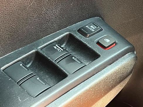 Used 2011 Honda Fit Sport image 31